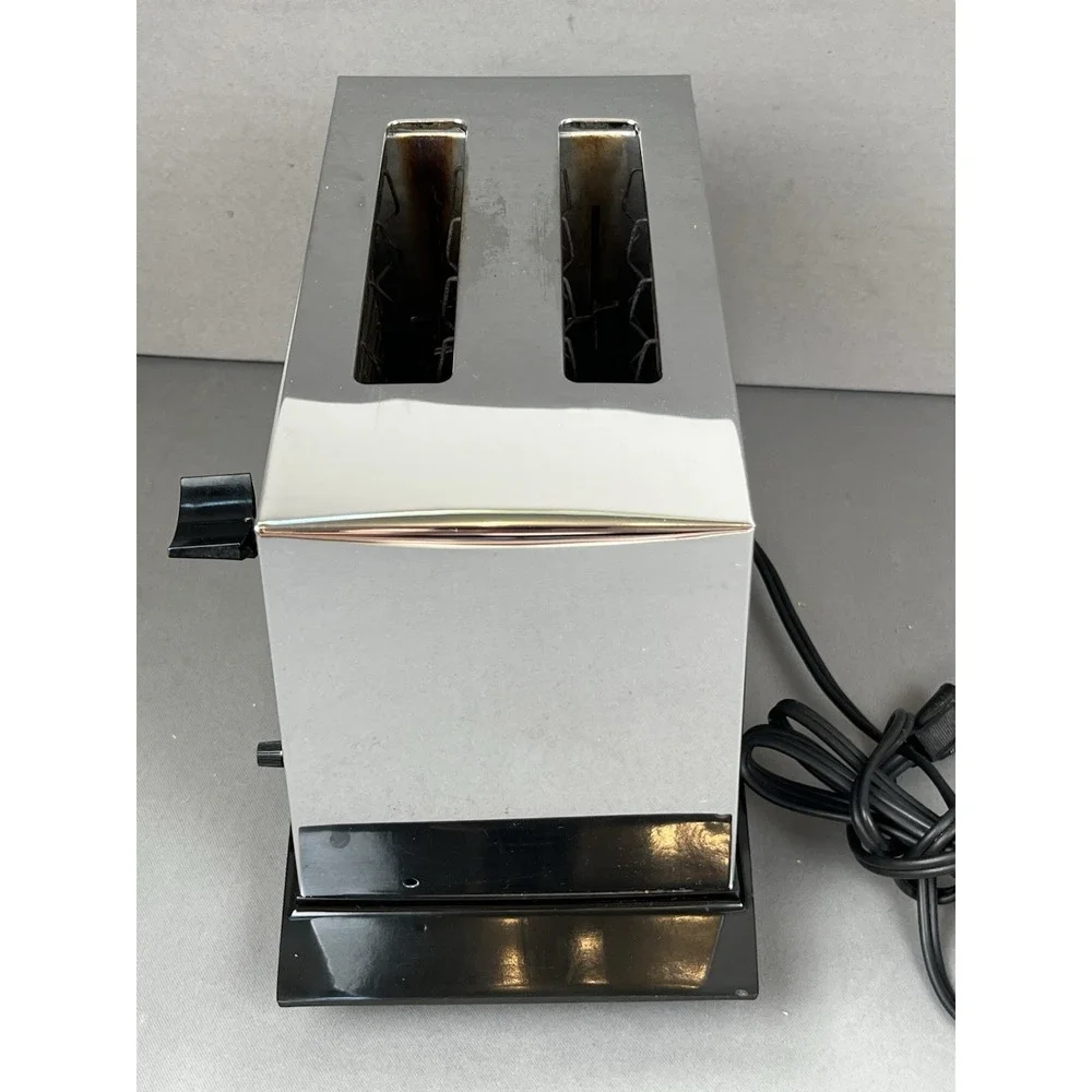 1970s Toastmaster Sovereign IV Automatic Toaster Model B120 Green Daisy Chrome